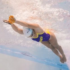 Finis ISO Paddles 12 Finis ISO Paddles -Swimming Equipment Store 1.05.033 swim04